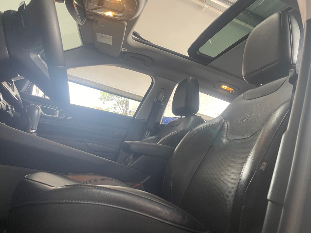 Jeep Compass Cinza