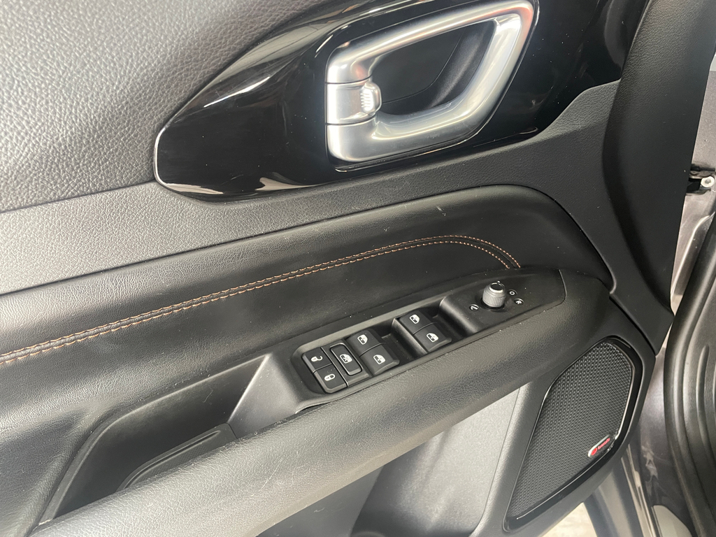 Jeep Compass Cinza
