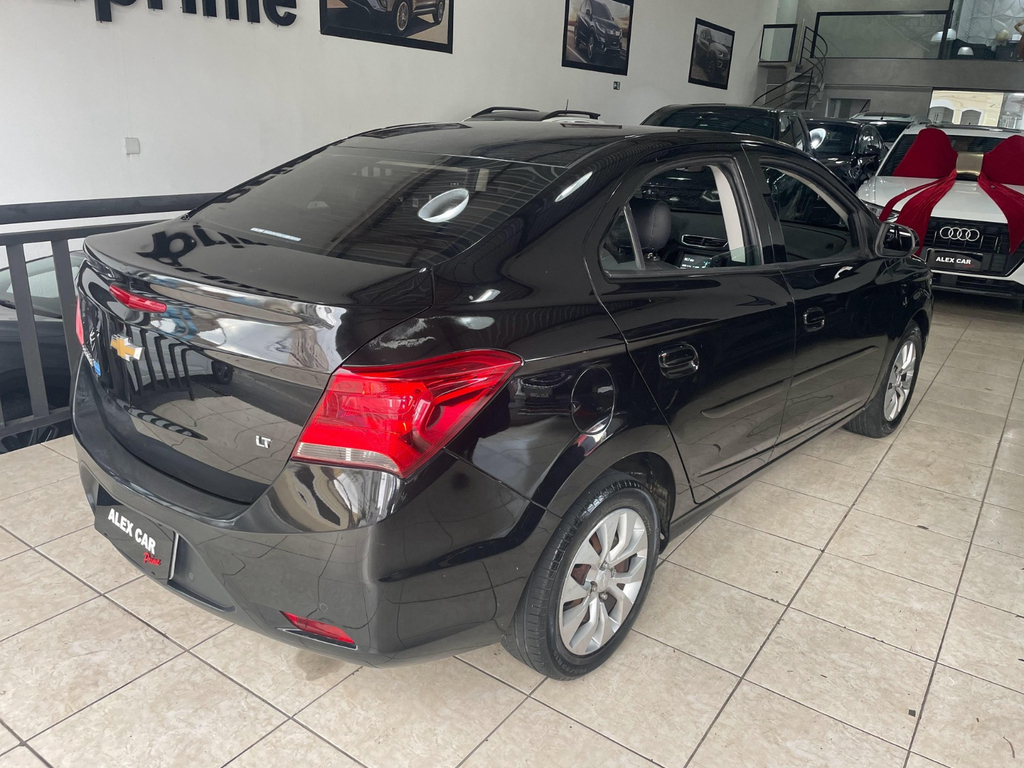 Chevrolet Prisma Preto