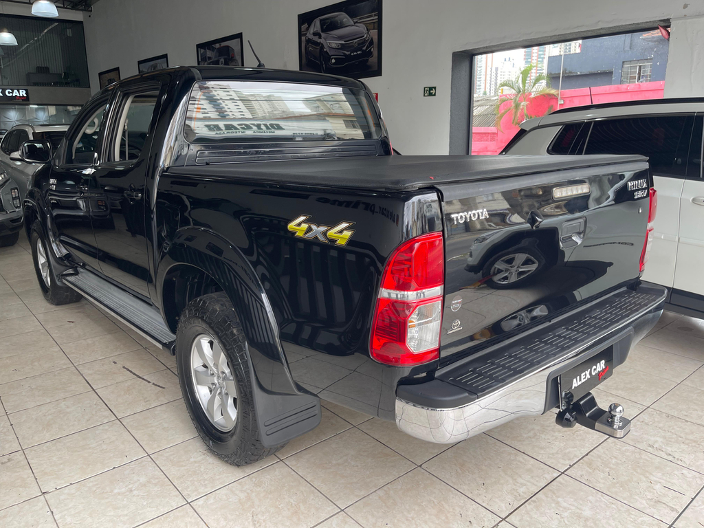 Toyota Hilux Cabine Dupla Preto