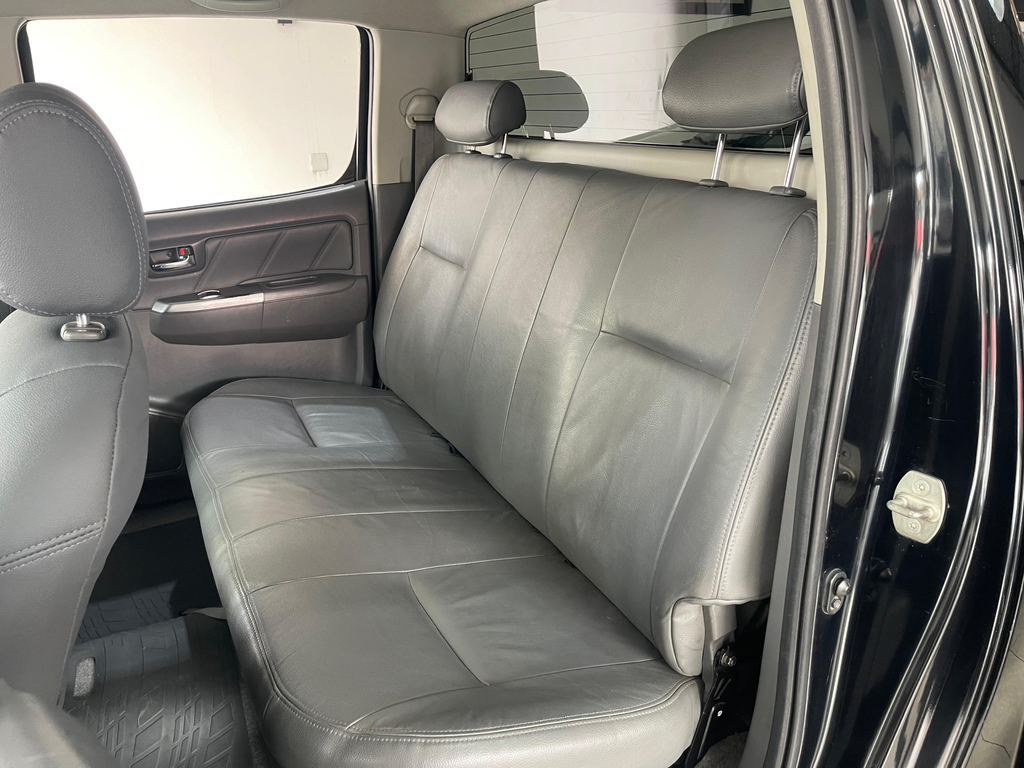 Toyota Hilux Cabine Dupla Preto