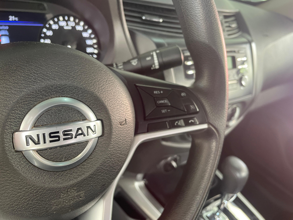 Nissan Frontier Branco