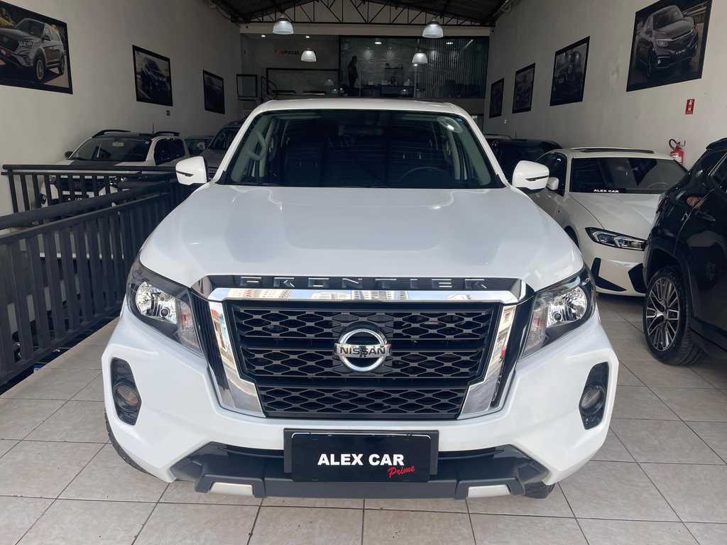 Nissan Frontier Branco
