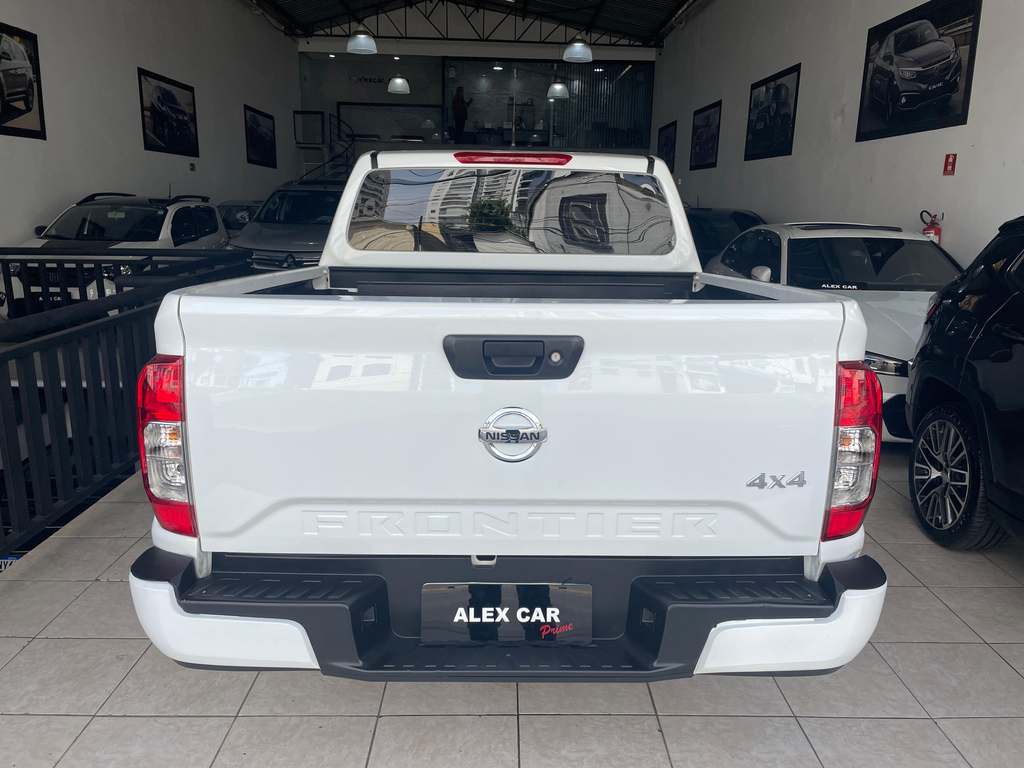 Nissan Frontier Branco
