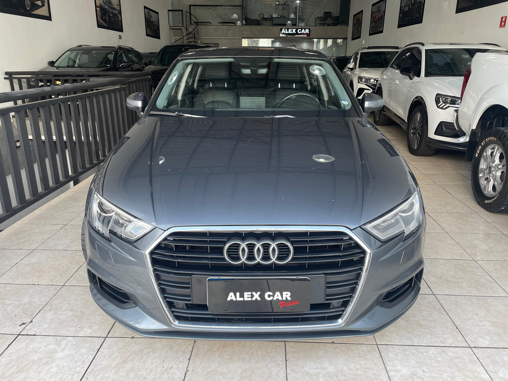 Audi A3 Sedan Cinza
