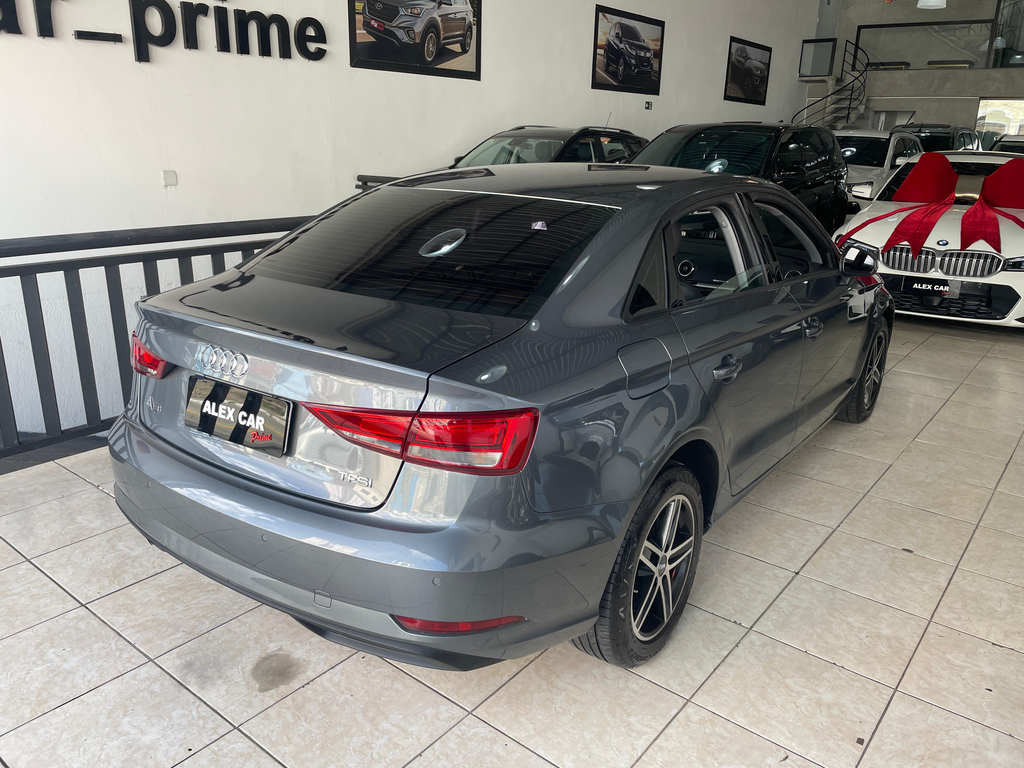 Audi A3 Sedan Cinza