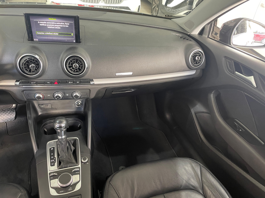 Audi A3 Sedan Cinza