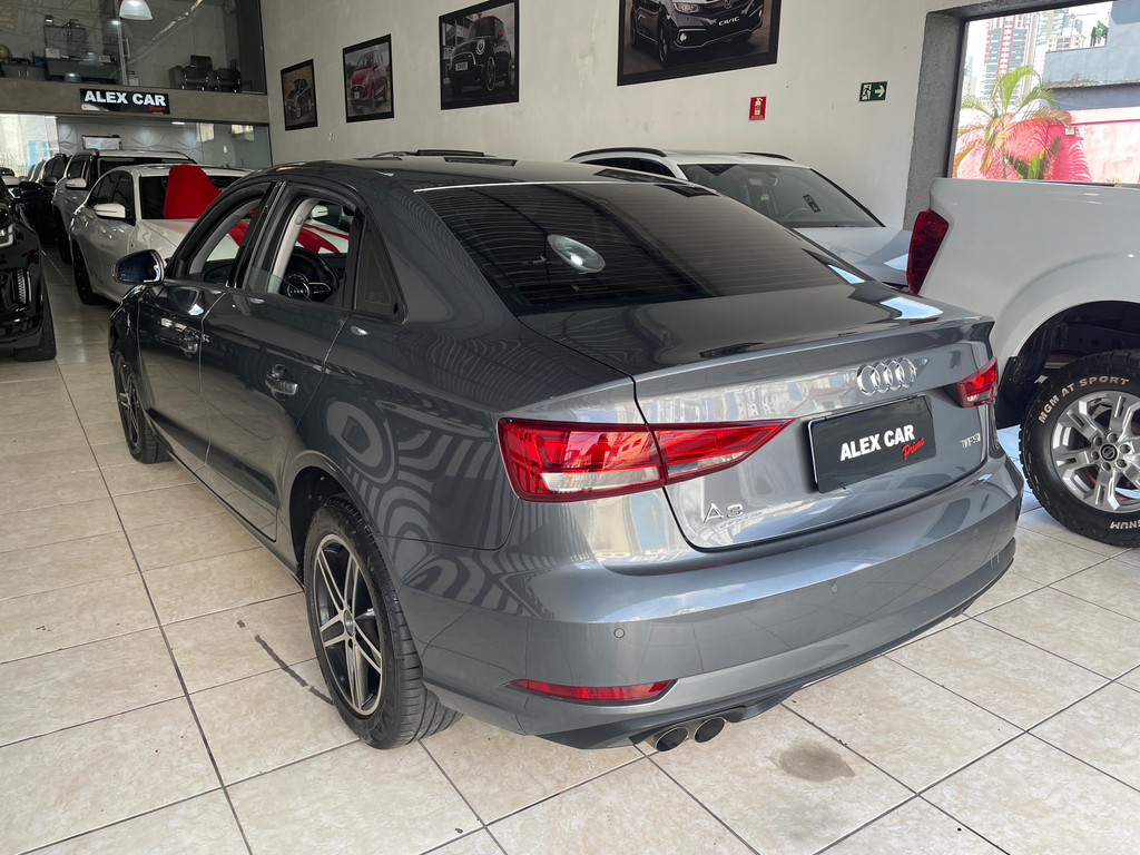 Audi A3 Sedan Cinza