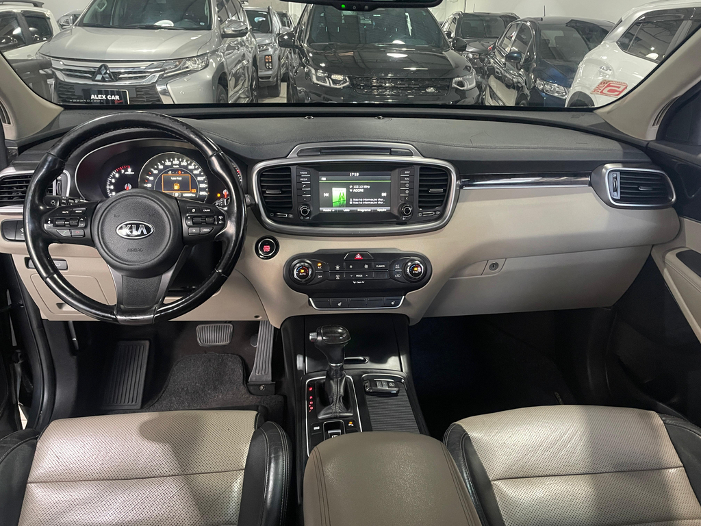 Kia Sorento Cinza