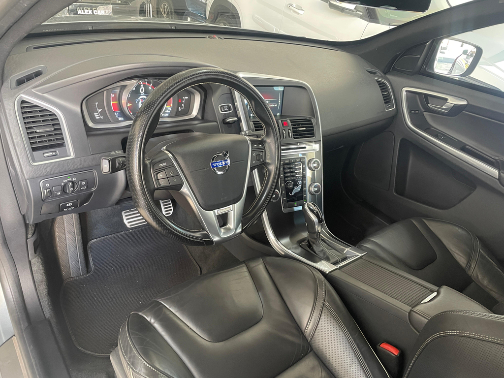 Volvo XC60 Prata
