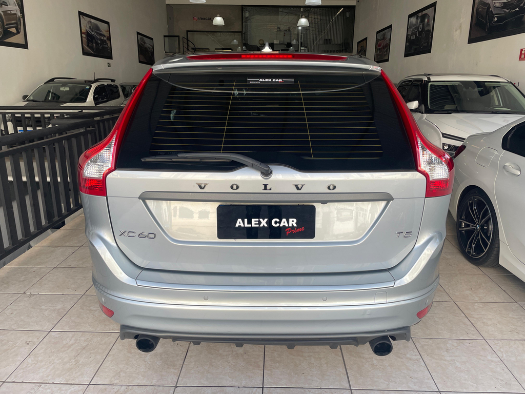 Volvo XC60 Prata