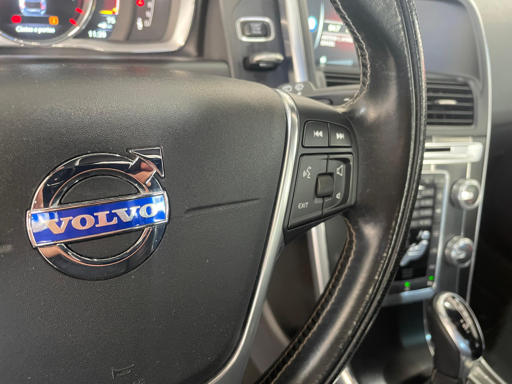 Volvo XC60 Prata