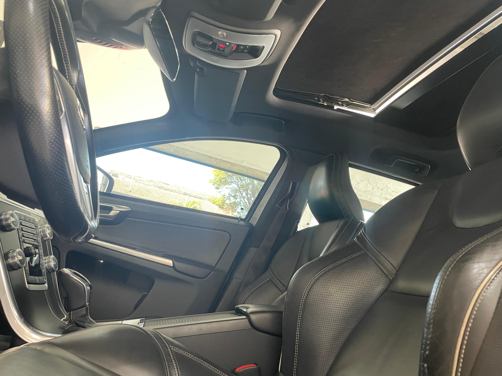 Volvo XC60 Prata