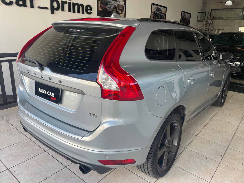 Volvo XC60 Prata
