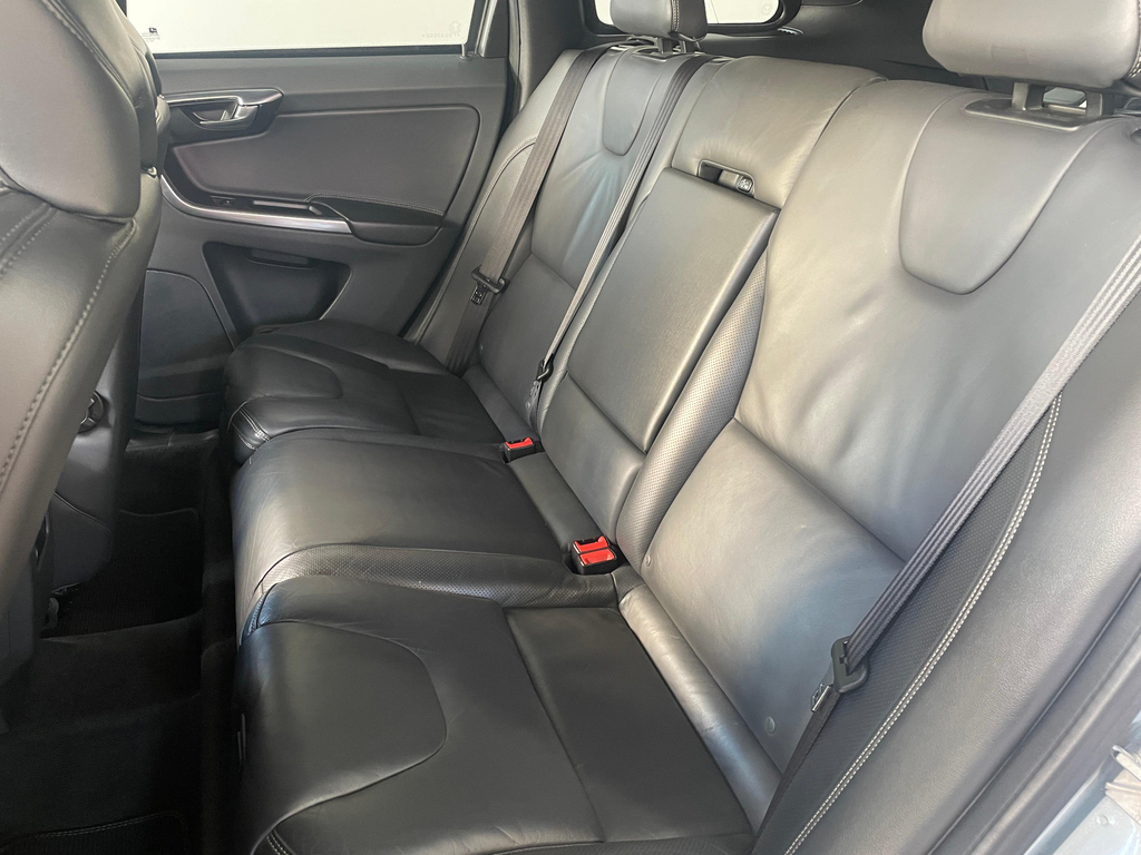 Volvo XC60 Prata