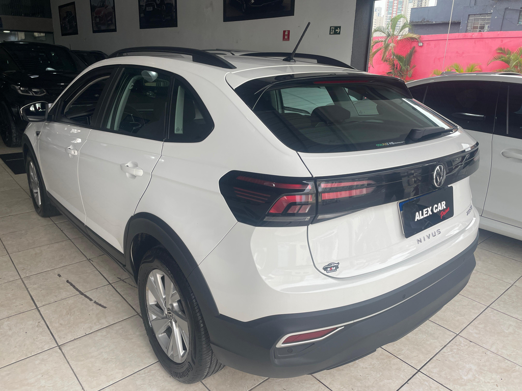 Volkswagen Nivus Branco