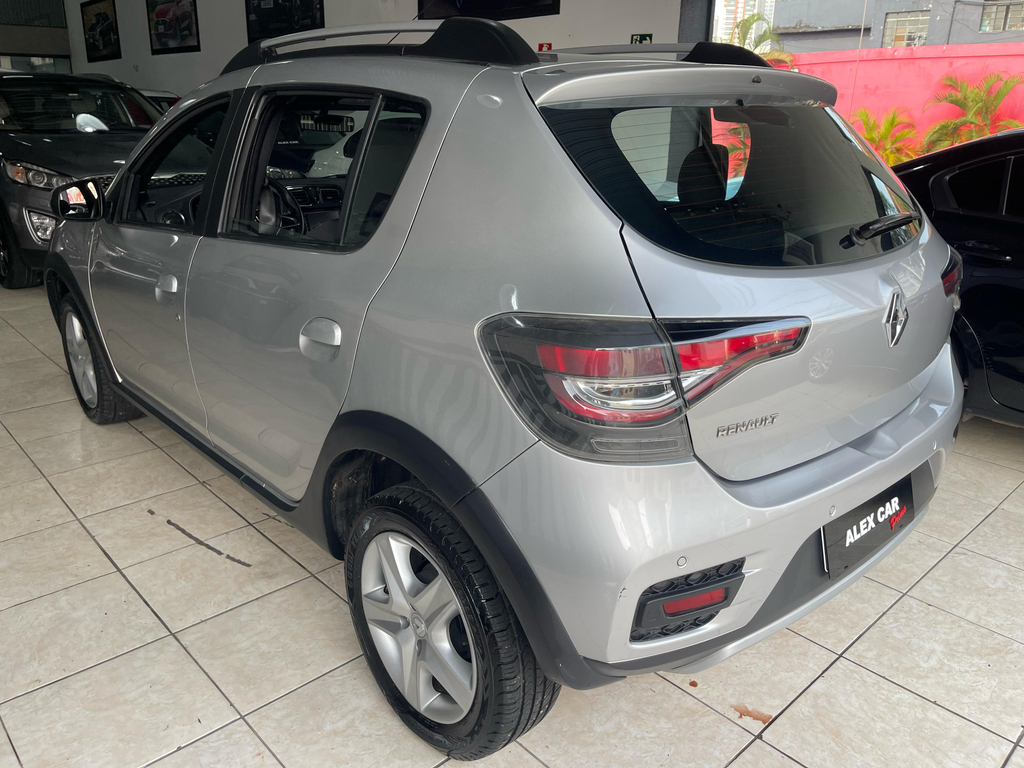 Renault Sandero Prata