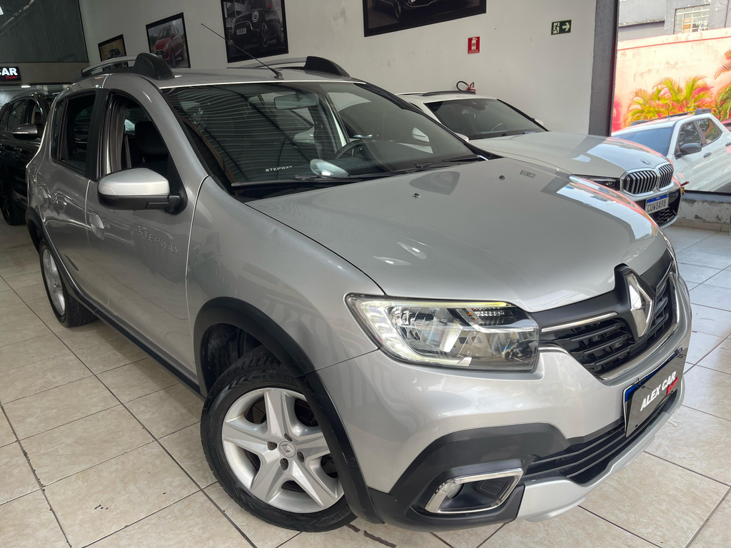 Renault Sandero Prata