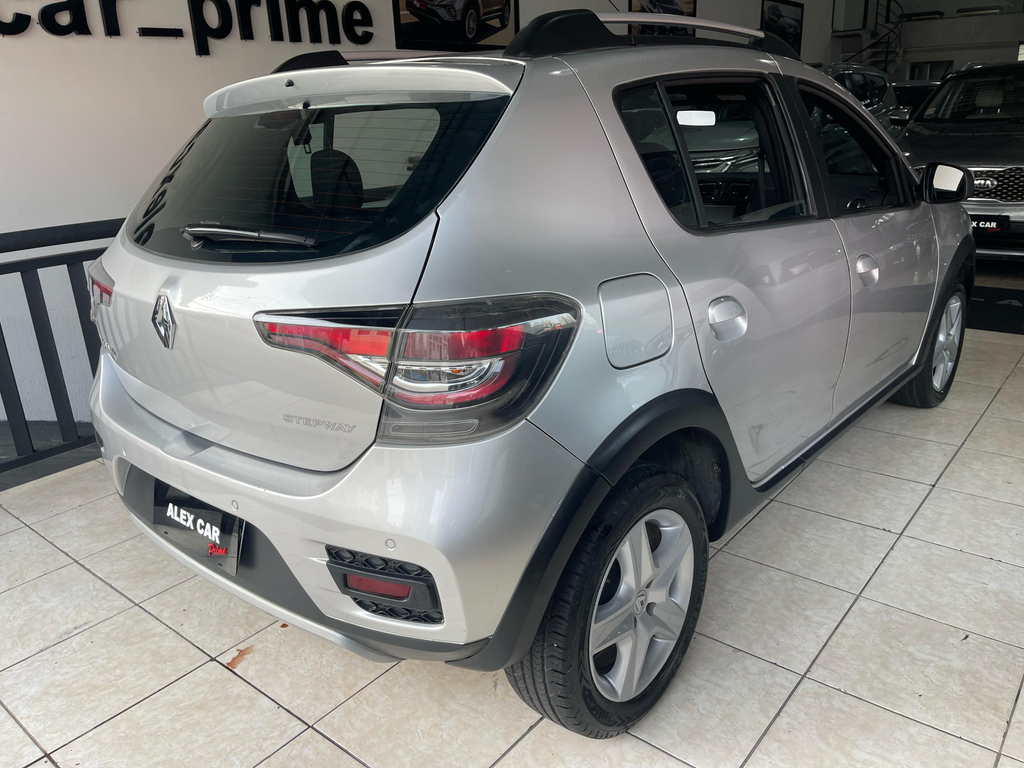Renault Sandero Prata