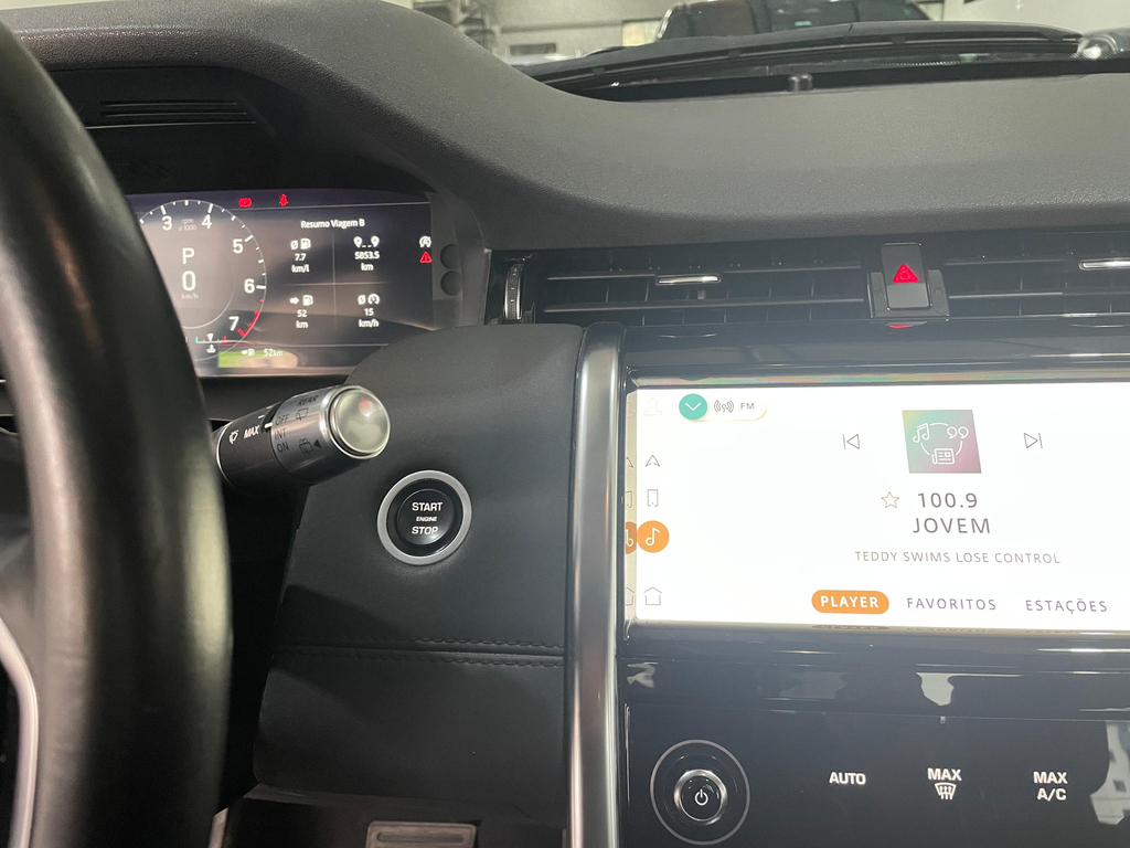 Land Rover Discovery Sport Preto