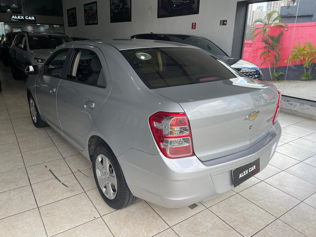 Chevrolet Cobalt Prata
