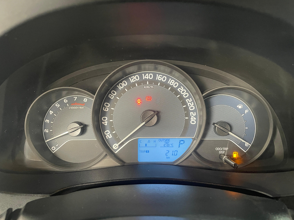Toyota Corolla Prata