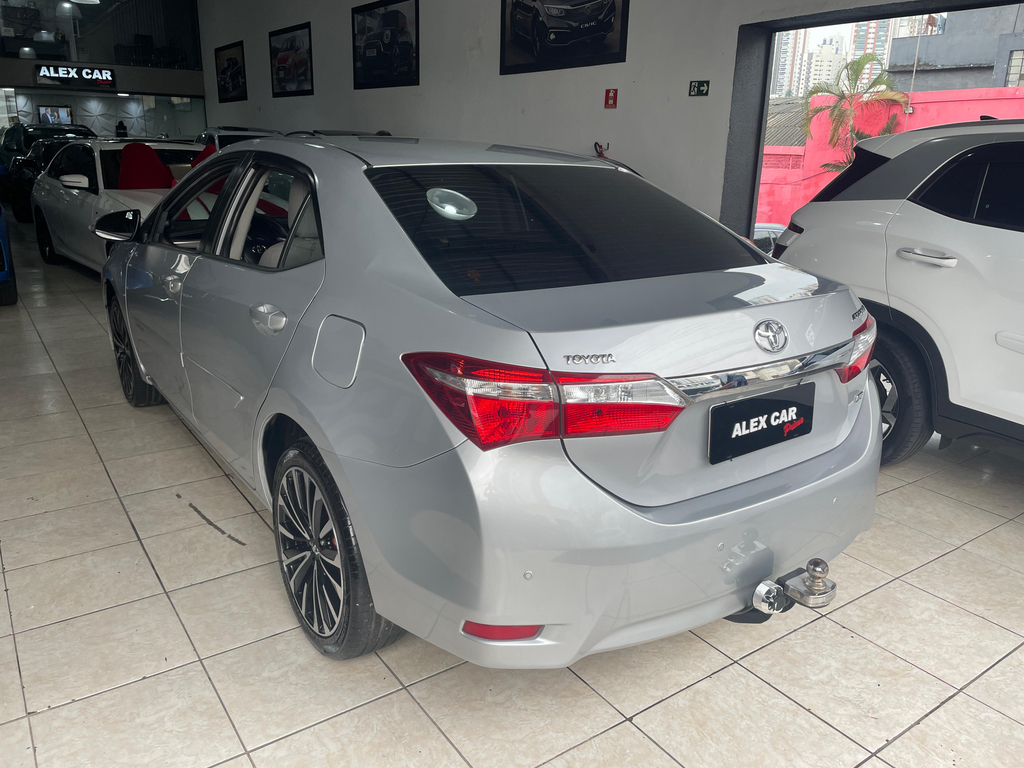 Toyota Corolla Prata