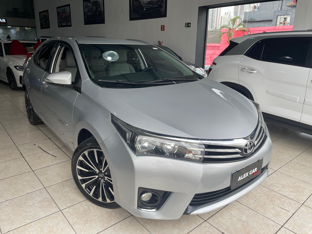 Toyota Corolla Prata
