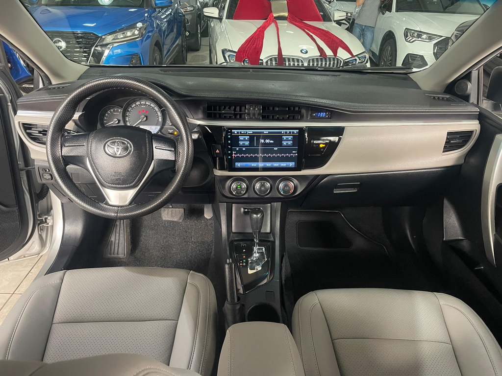 Toyota Corolla Prata
