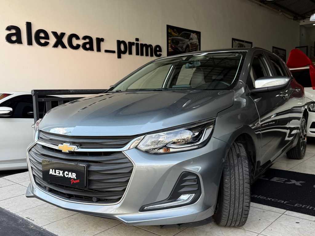 Chevrolet Onix Prata