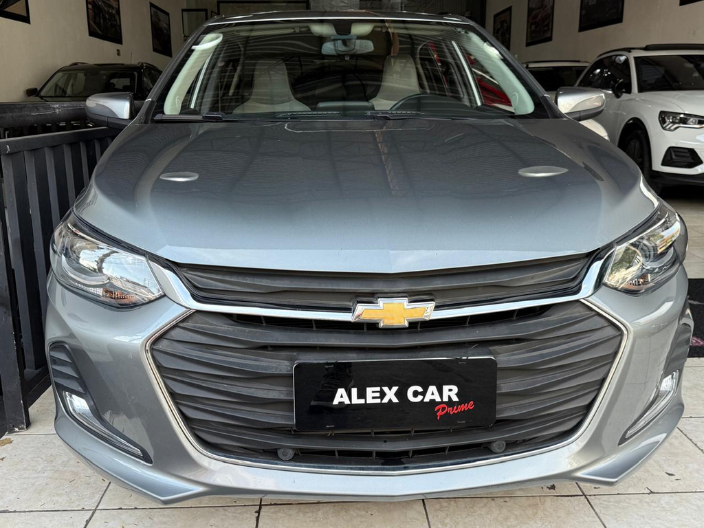 Chevrolet Onix Prata