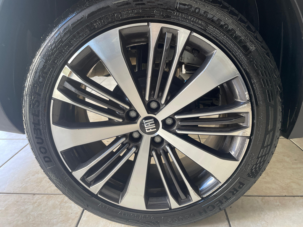 Fiat FASTBACK Cinza