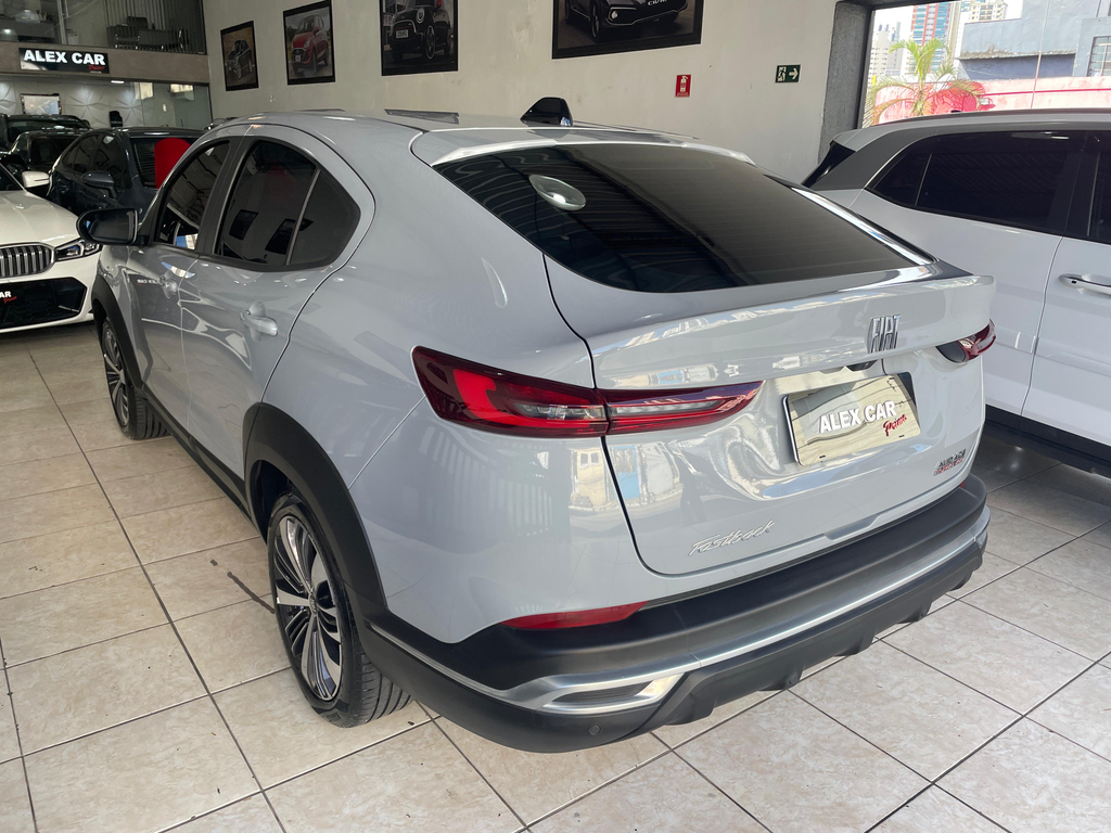 Fiat FASTBACK Cinza