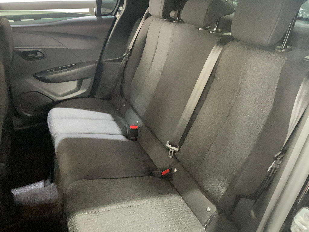 Peugeot 208 Preto