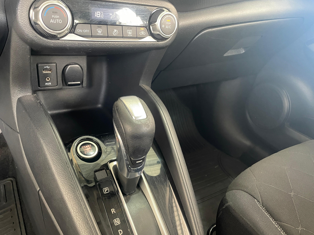 Nissan Kicks Branco
