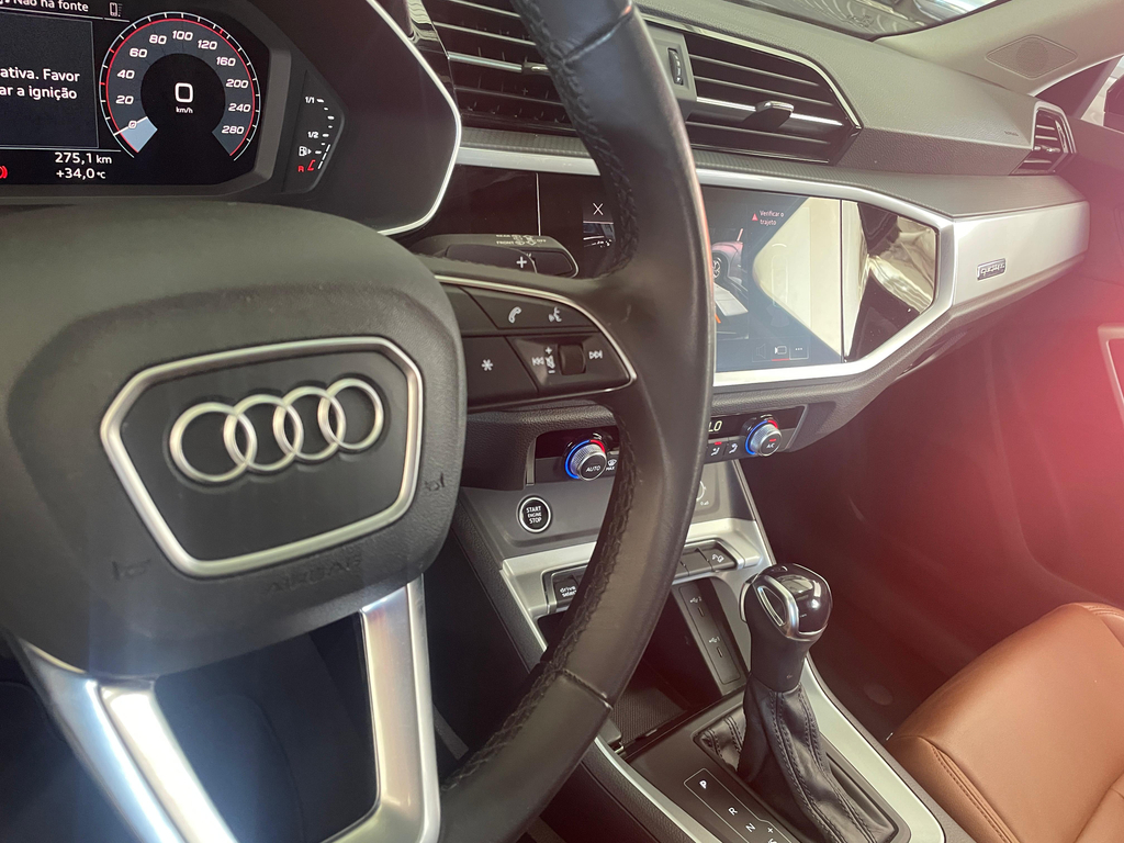 Audi Q3 Preto