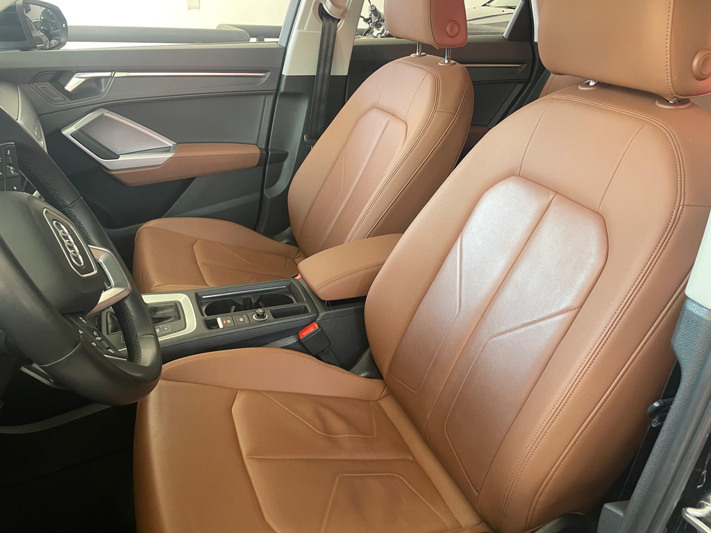 Audi Q3 Preto