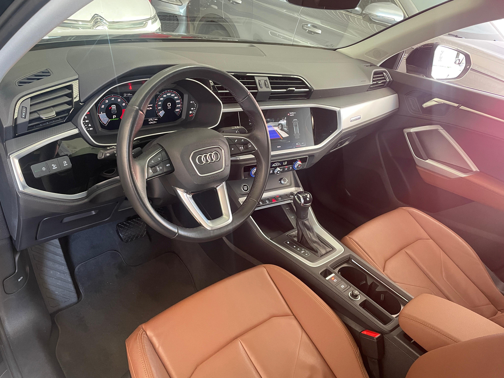 Audi Q3 Preto