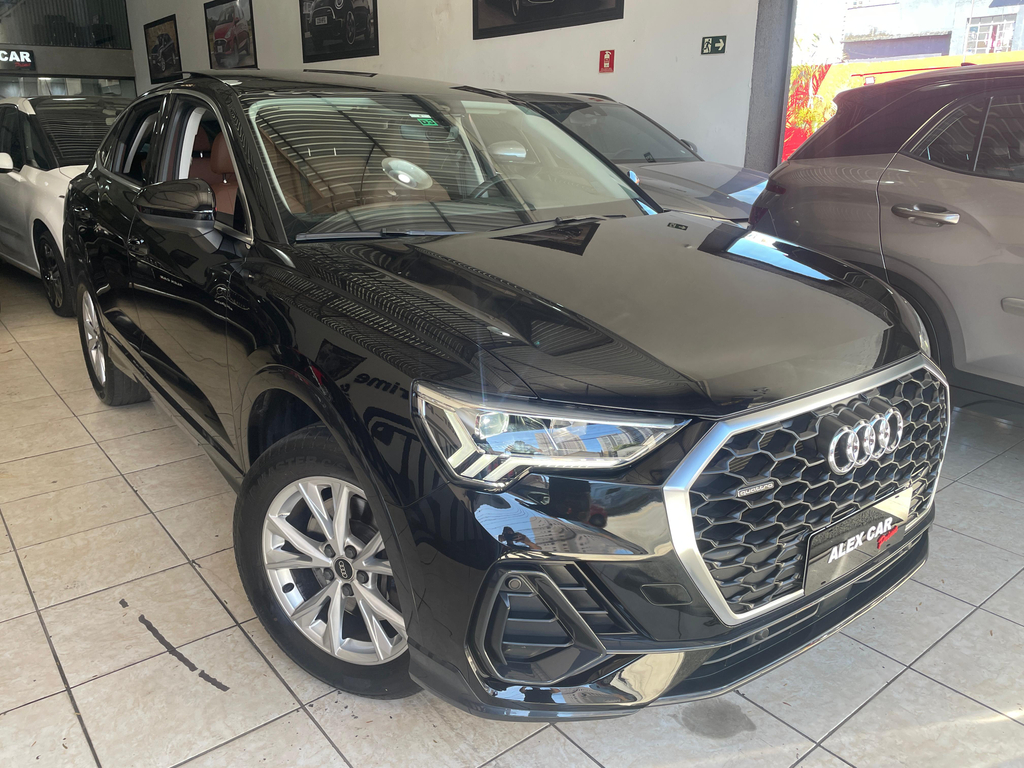 Audi Q3 Preto