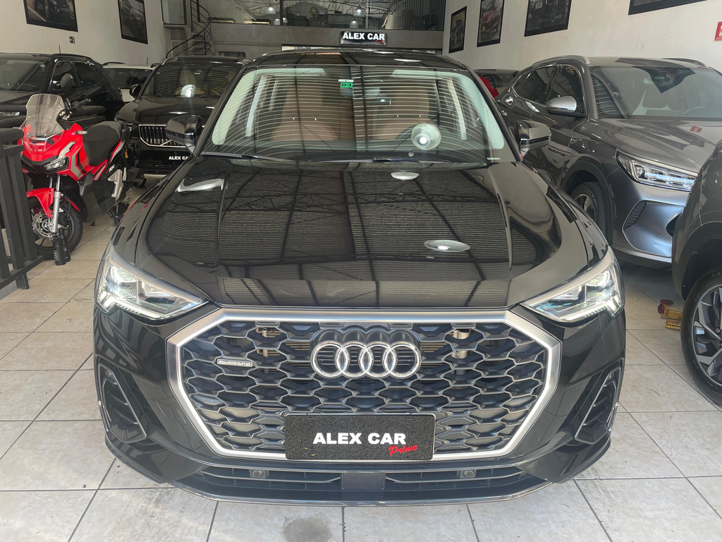 Audi Q3 Preto