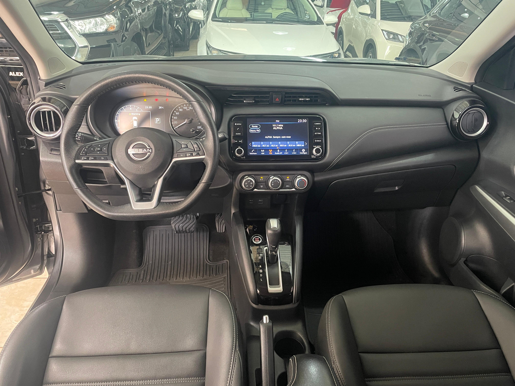 Nissan Kicks Cinza