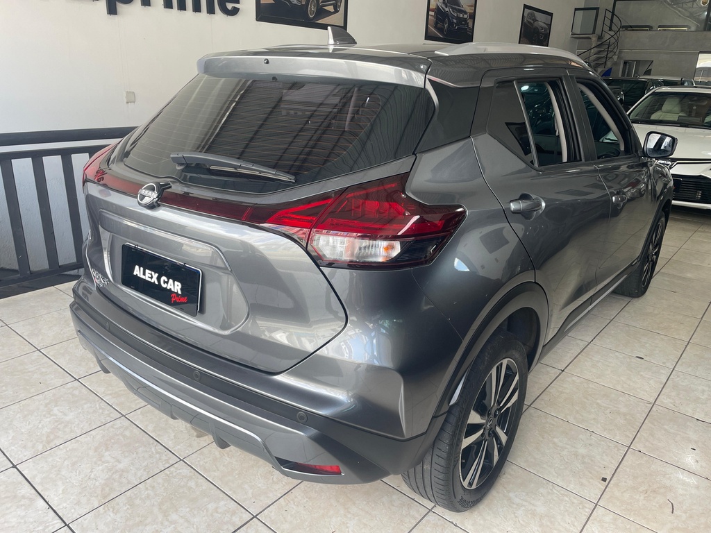 Nissan Kicks Cinza