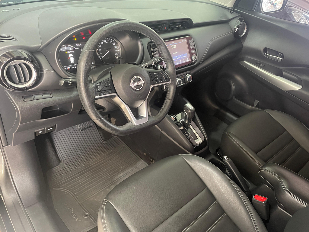 Nissan Kicks Cinza