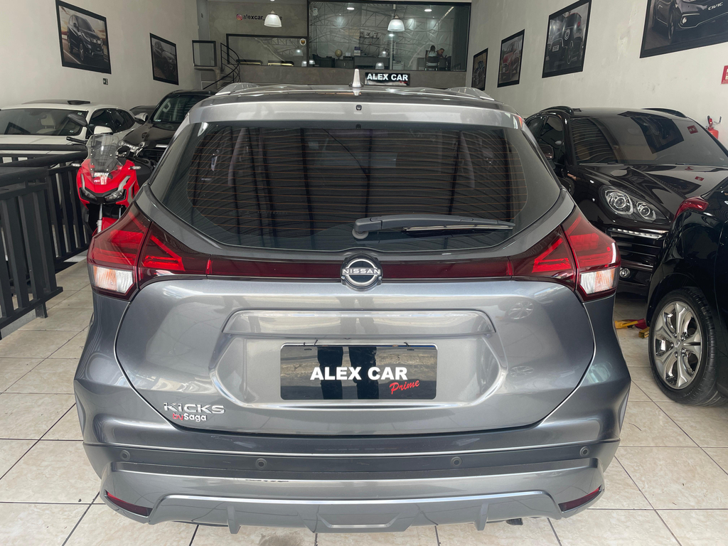 Nissan Kicks Cinza