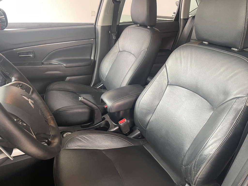 Mitsubishi ASX Preto