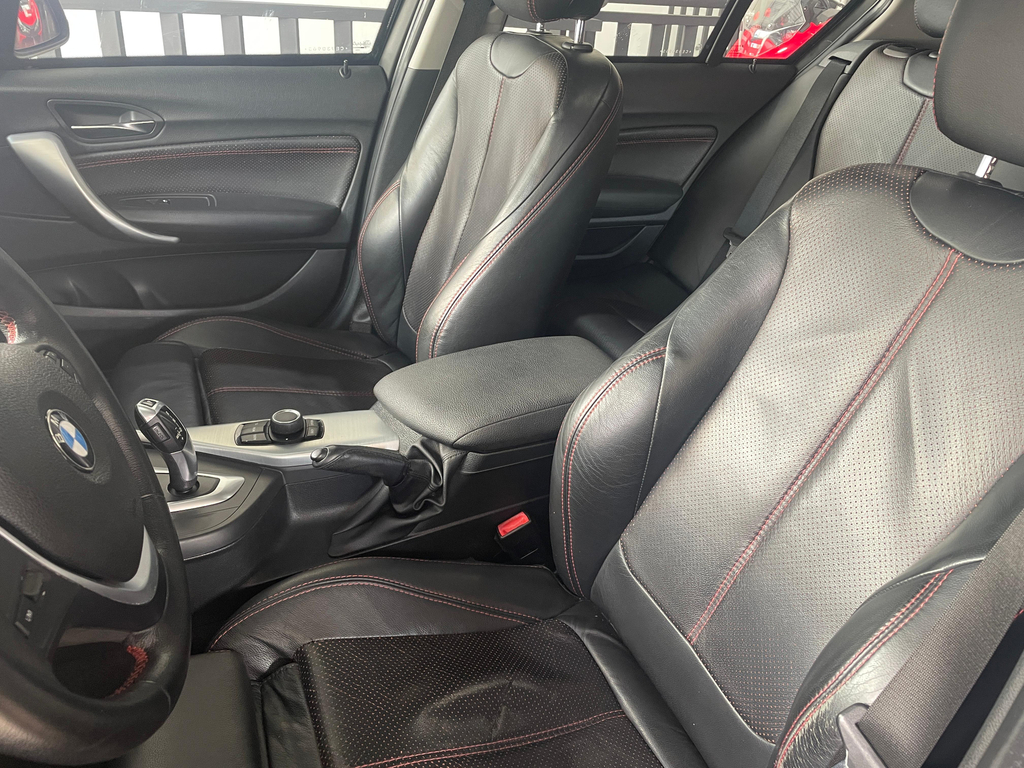 BMW 118i Preto