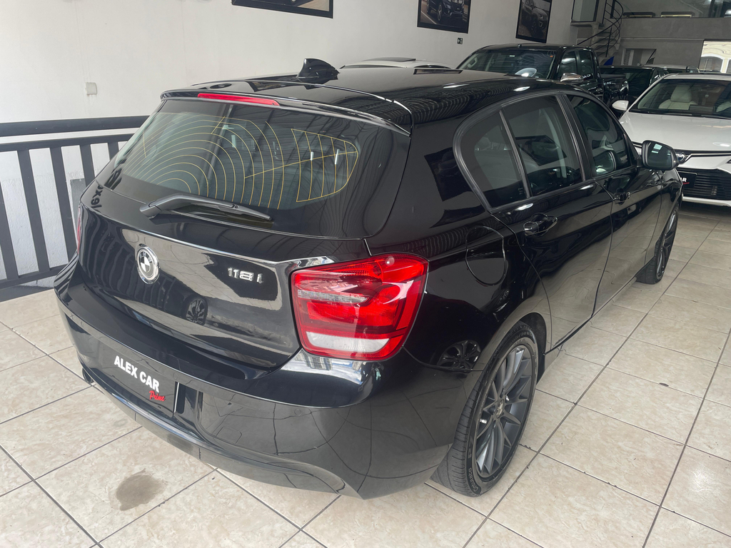 BMW 118i Preto