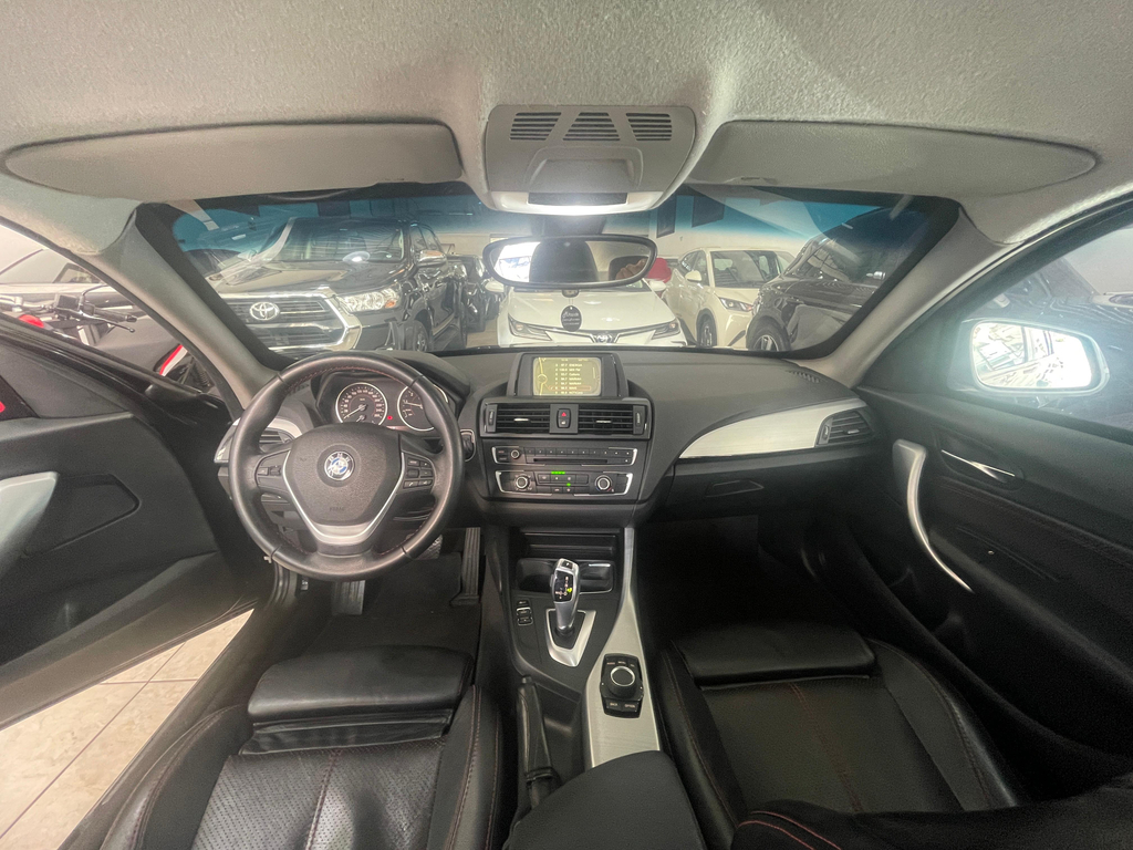 BMW 118i Preto