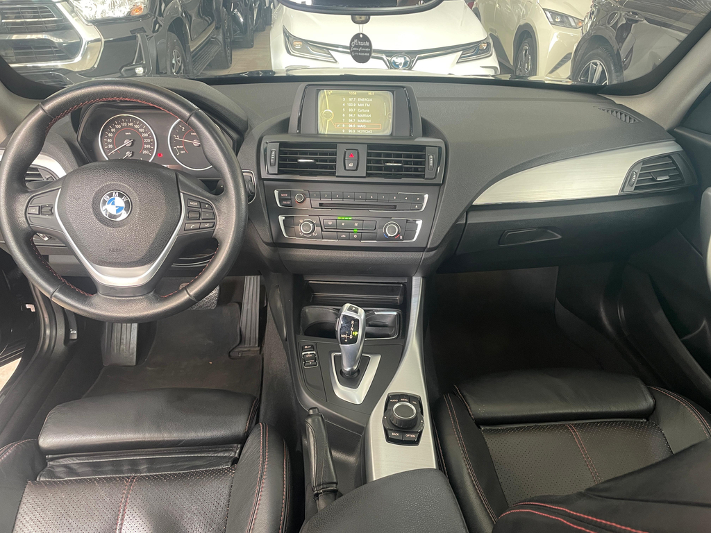 BMW 118i Preto