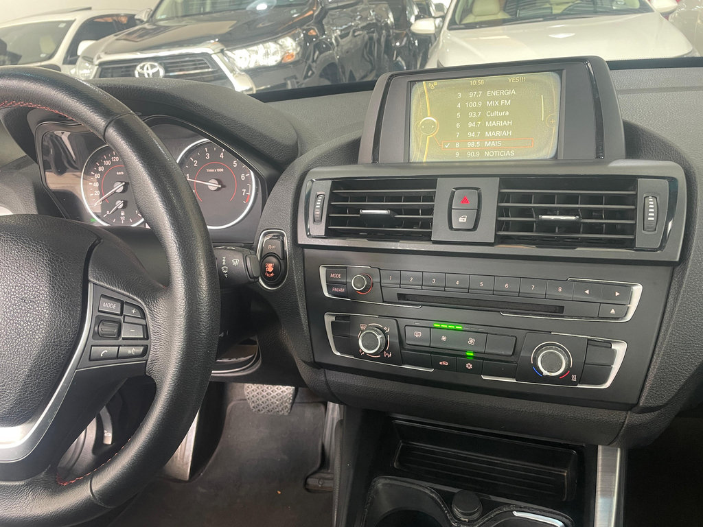 BMW 118i Preto
